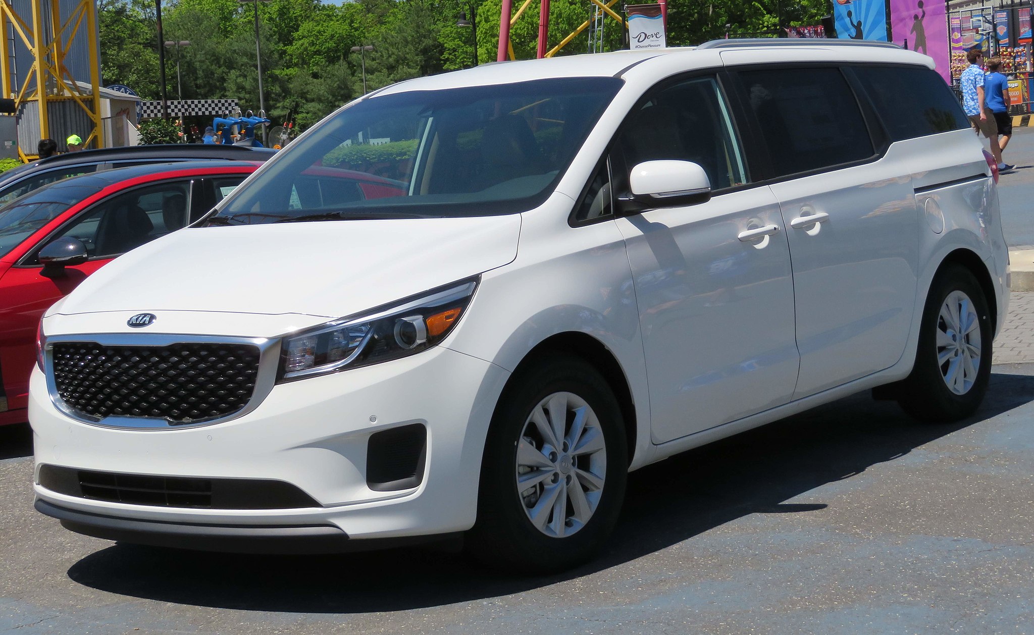 Photo of white 2018 Kia Sedona LX