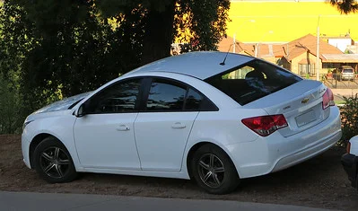 White 2014 Chevy Cruze