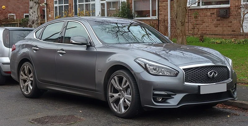 Grey Infiniti Q70 on a street