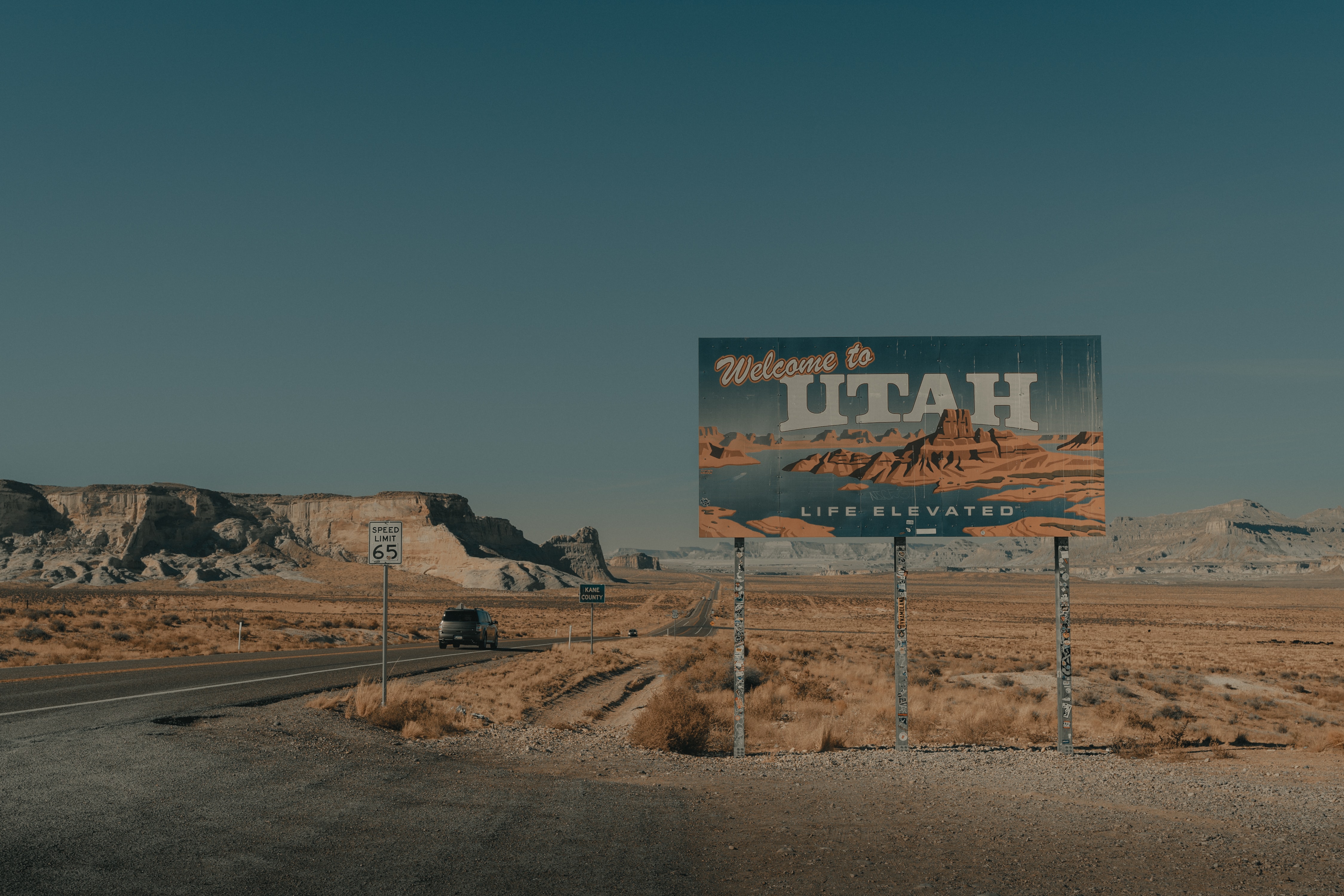 utah sign on side of highway