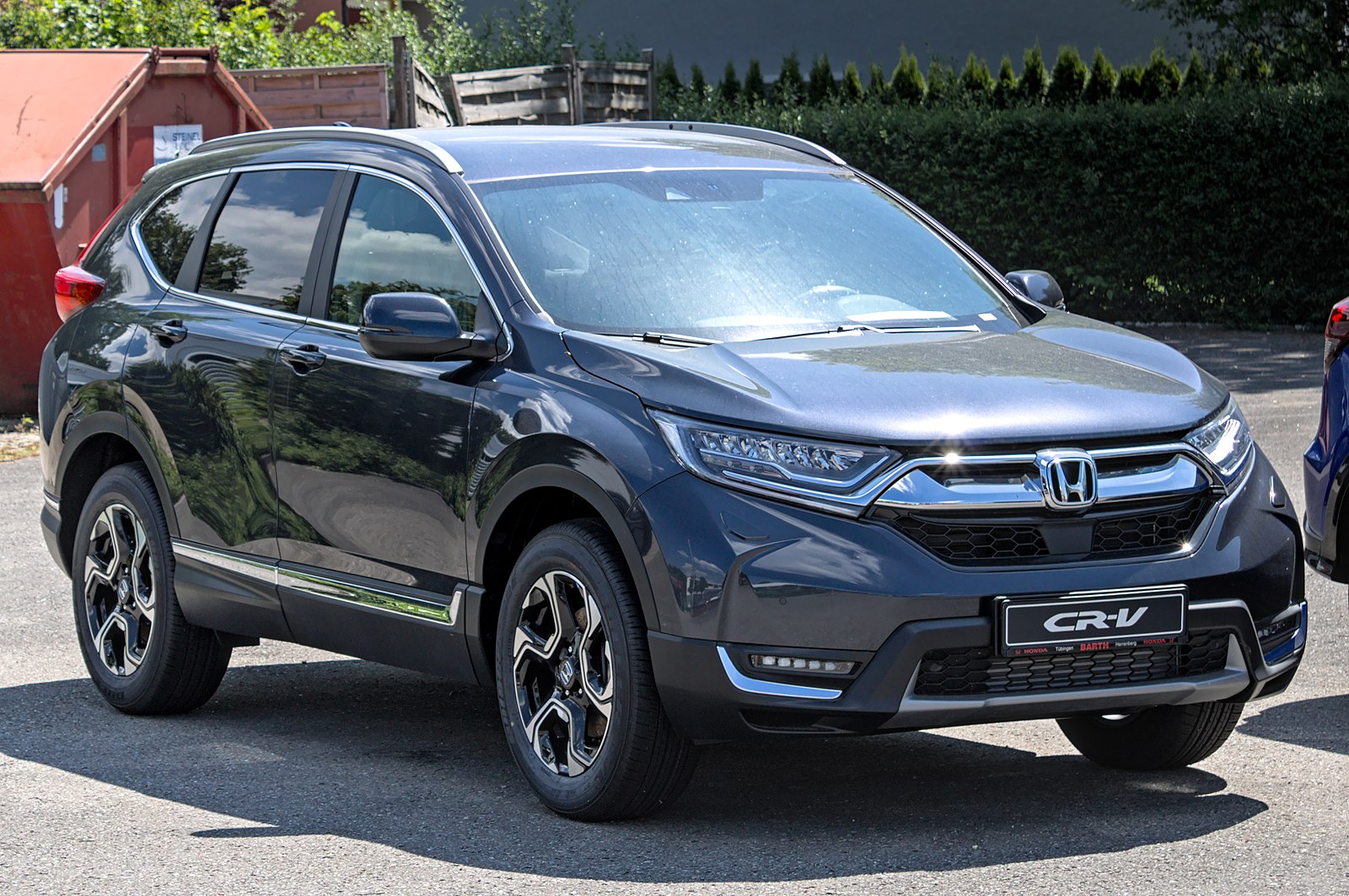 Black Honda CR-V 