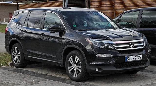 Black Honda Pilot