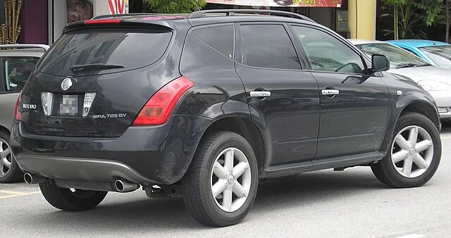 Black Nissan Murano