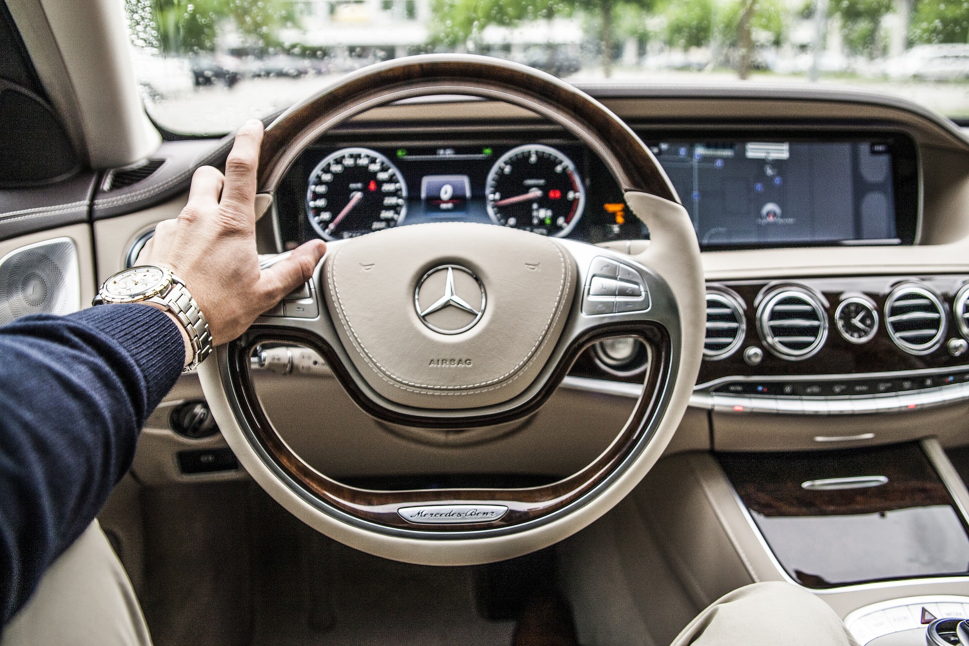 steering wheel of a mercedes